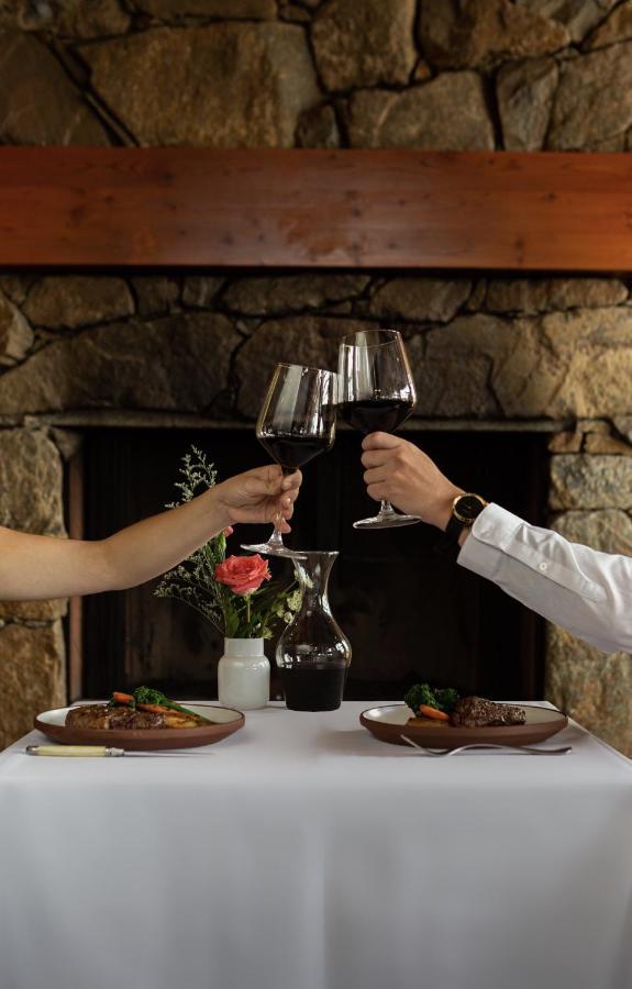 Headwaters Lodge At Eagle Ranch Resort Invermere Eksteriør bilde